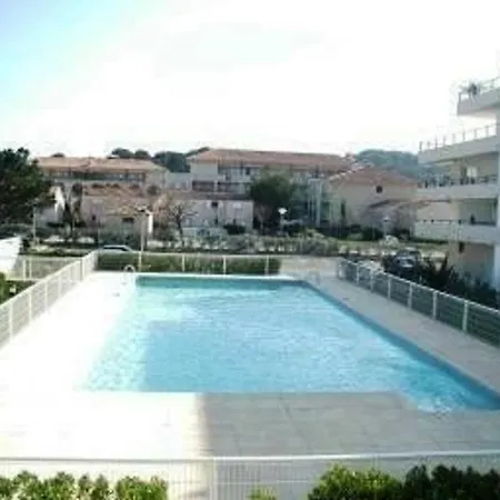 Climatise Avec Piscine, Terrasse Et Parking - 6 Couchages, Pres De La - Fr-1-251-451 Apartment Le Lavandou