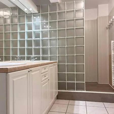 Climatise Avec Piscine, Terrasse Et Parking - 6 Couchages, Pres De La - Fr-1-251-451 Apartment Le Lavandou